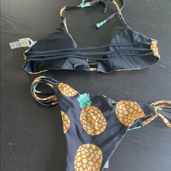 Cupshe Swimsuit / Bikini Sz Medium M Pineapple design NWT - Picture 2 of 3
